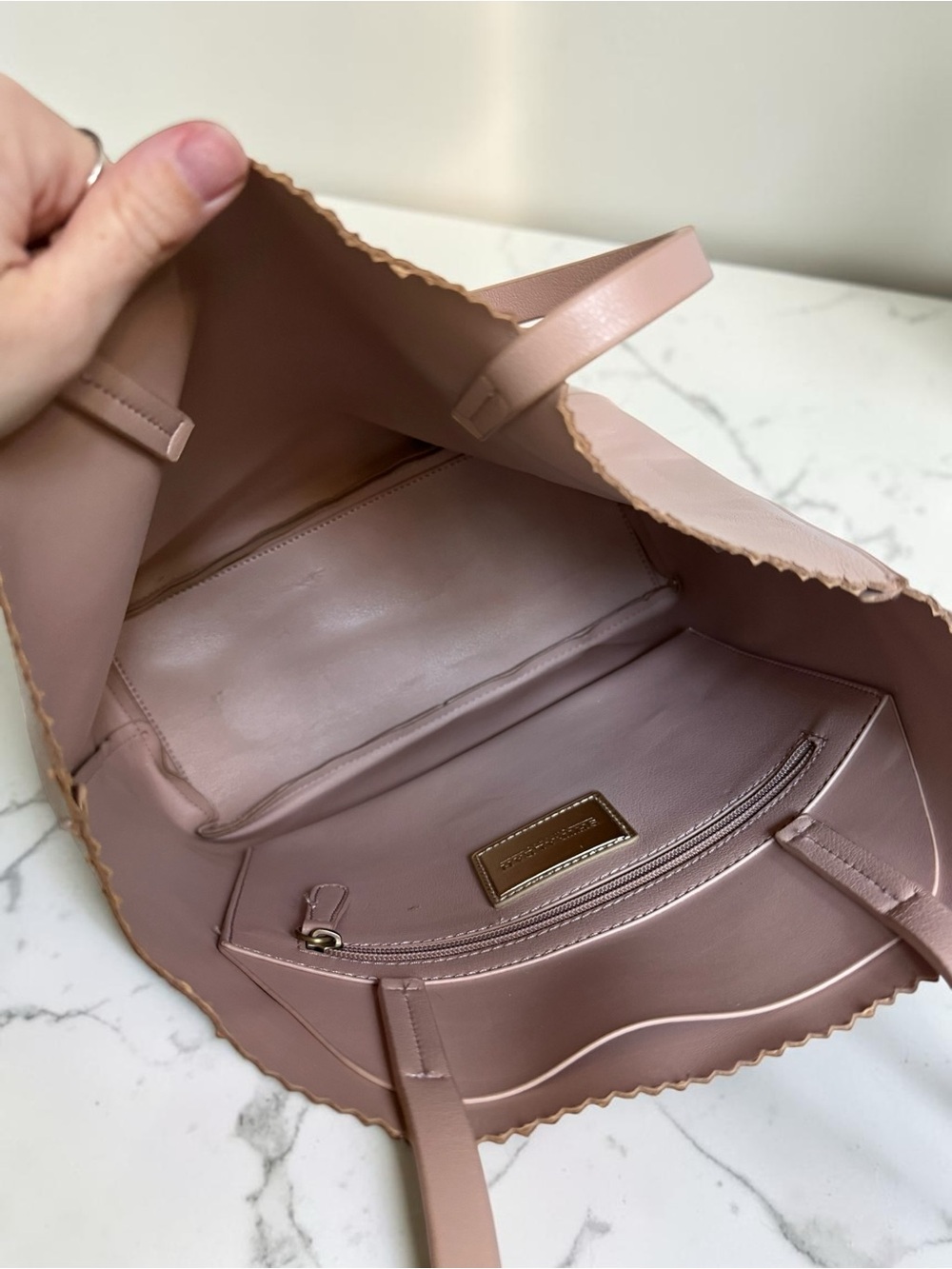 Shiraleah Chicago Lola Tote Bag Blush Pink Vegan Leather Laser Cut Sawtooth Lar - Picture 8 of 11